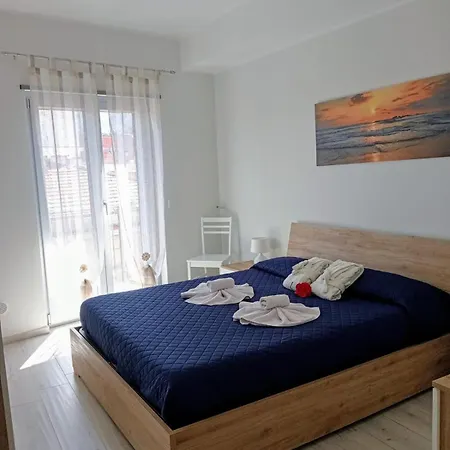 Apartment Moderno In Centro Citta Sant'Agata di Militello